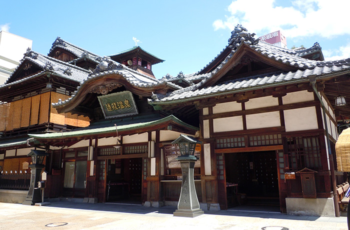 松山駅