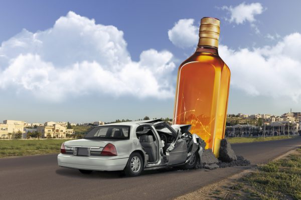 飲酒運転がまねく事故は通常の8倍以上